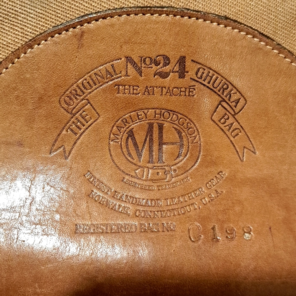 Ghurka Marley Hodgson No. 24 The Attache with original card.